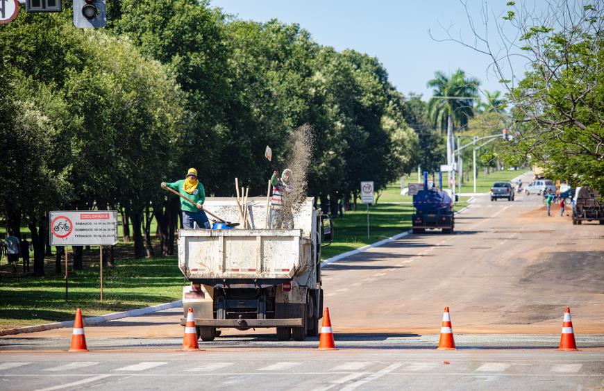 Prefeitura de Palmas inicia recapeamento da Avenida Teotônio Segurado