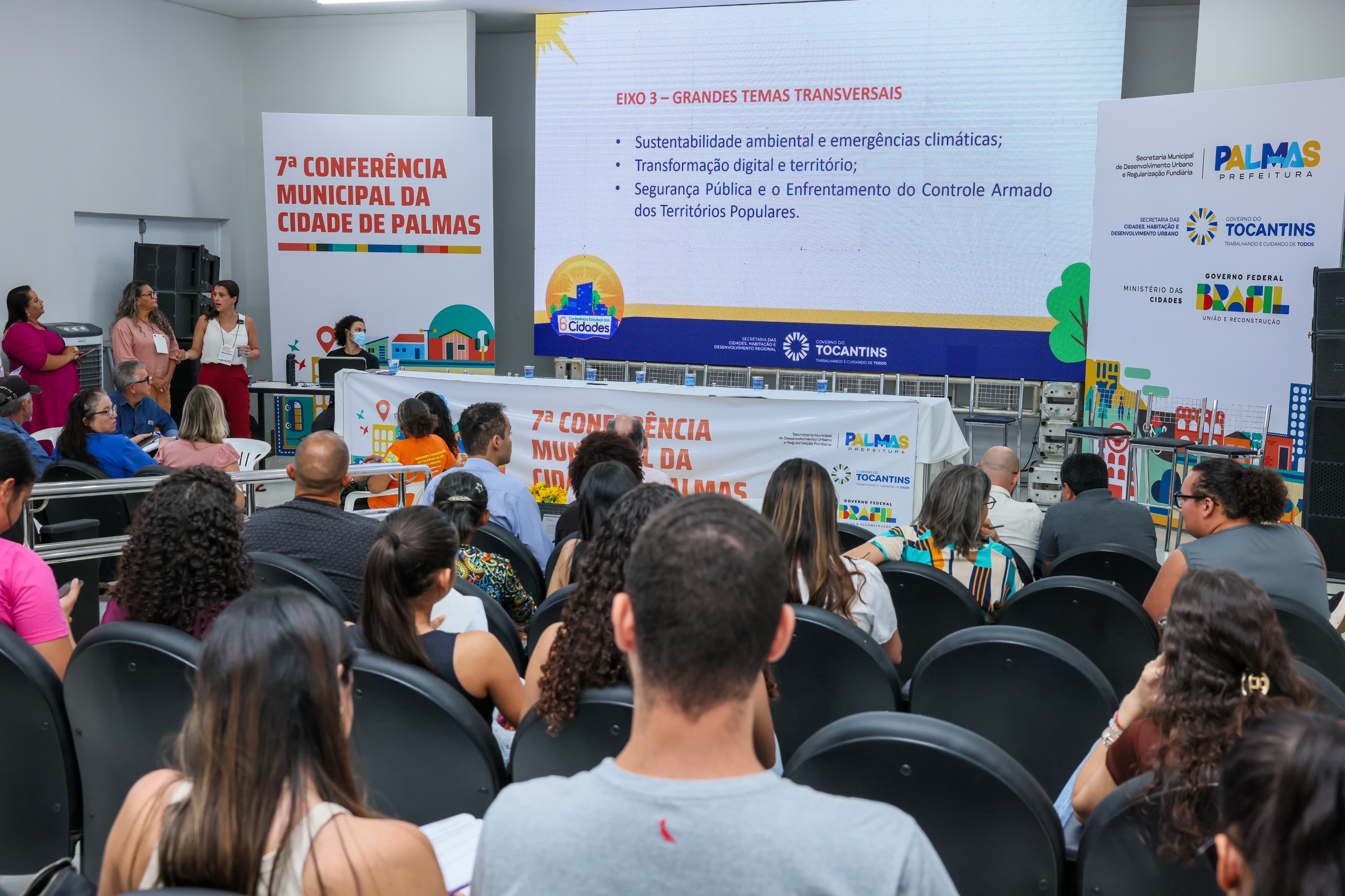 Grupos de discussão elaboram propostas na 7ª Conferência Municipal da Cidade de Palmas. Foto - Lia Mara