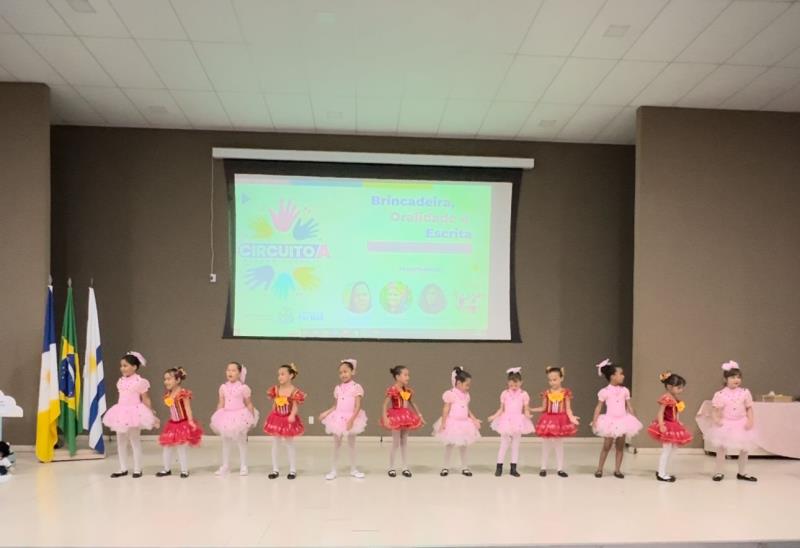 Circuito A privilegia relatos de práticas pedagógicas durante segundo dia de programação