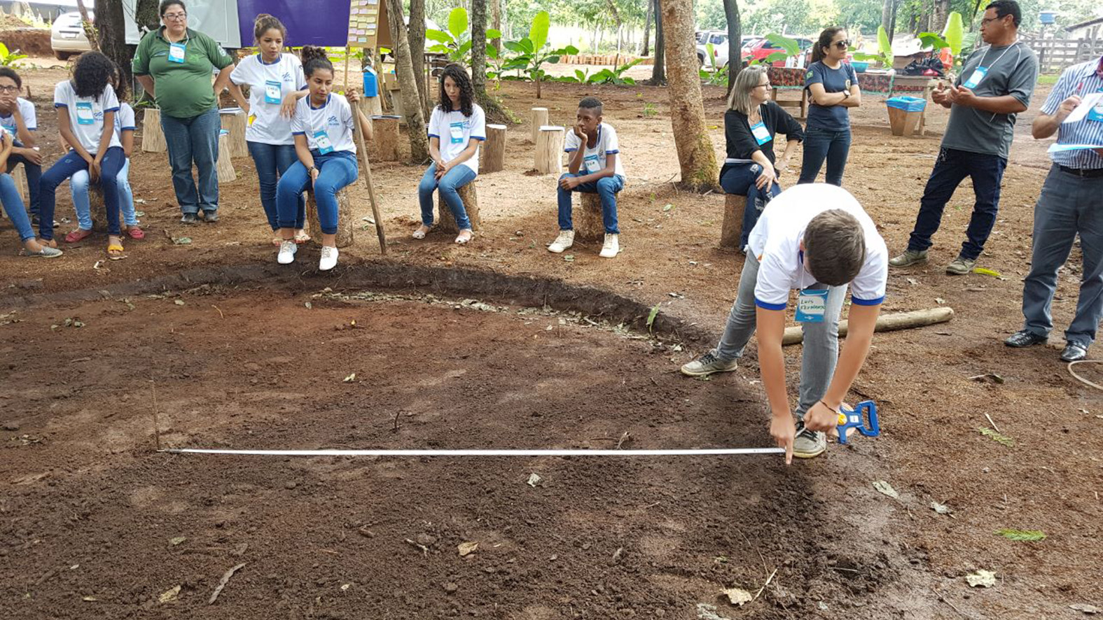 Tanque para criação de peixes pelo Sisteminha Embrapa é implantado na ETI Fidêncio Bogo