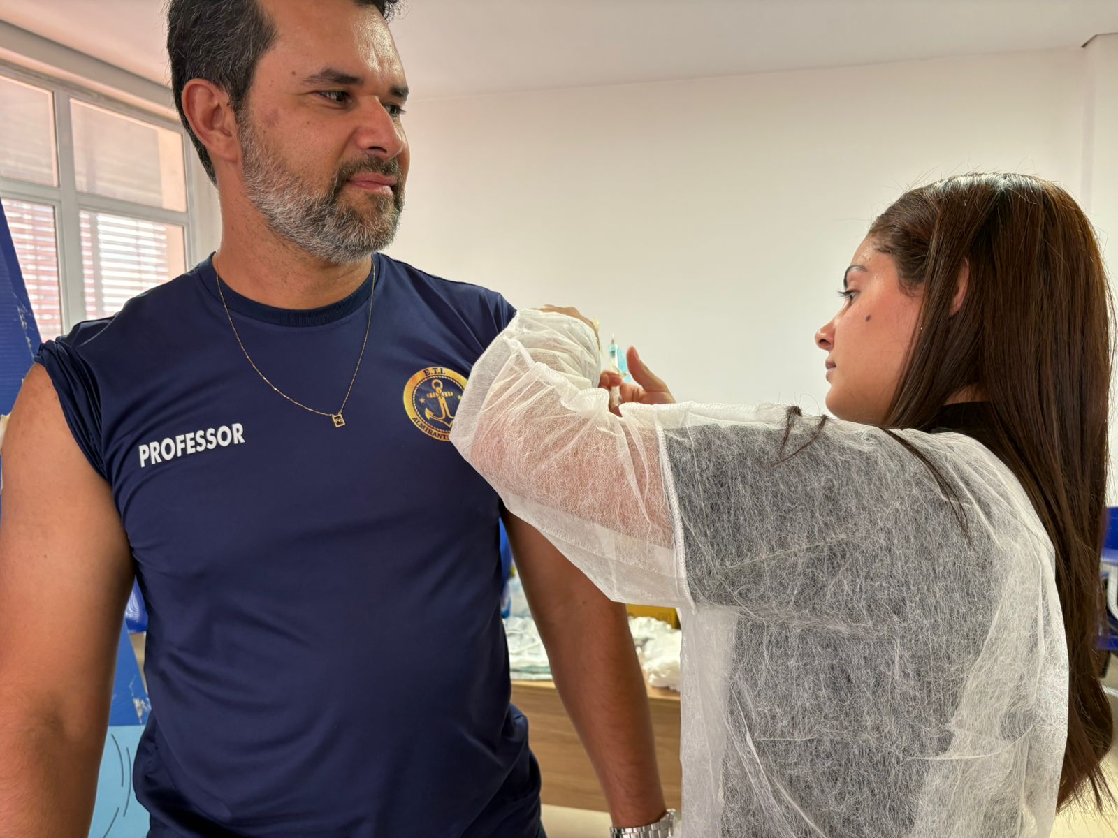 Prefeitura de Palmas incentiva atualização do cartão de vacinas dos servidores da Educação