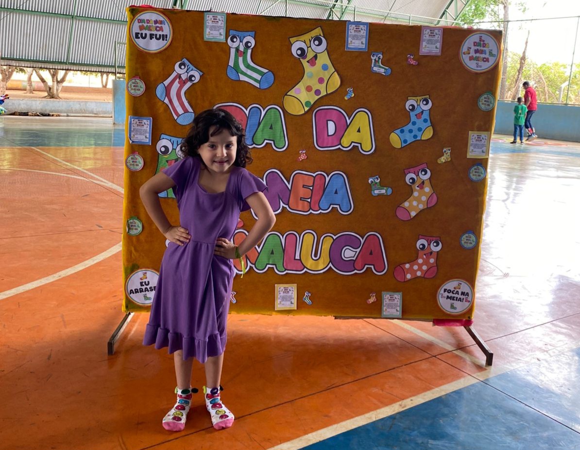 Os estudantes do 4º e 5º ano também brilharam no Dia das Meias Malucas - Divulgação