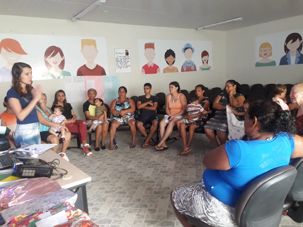 Cuidados com os filhos são abordados em oficina no Cras Taquaruçu