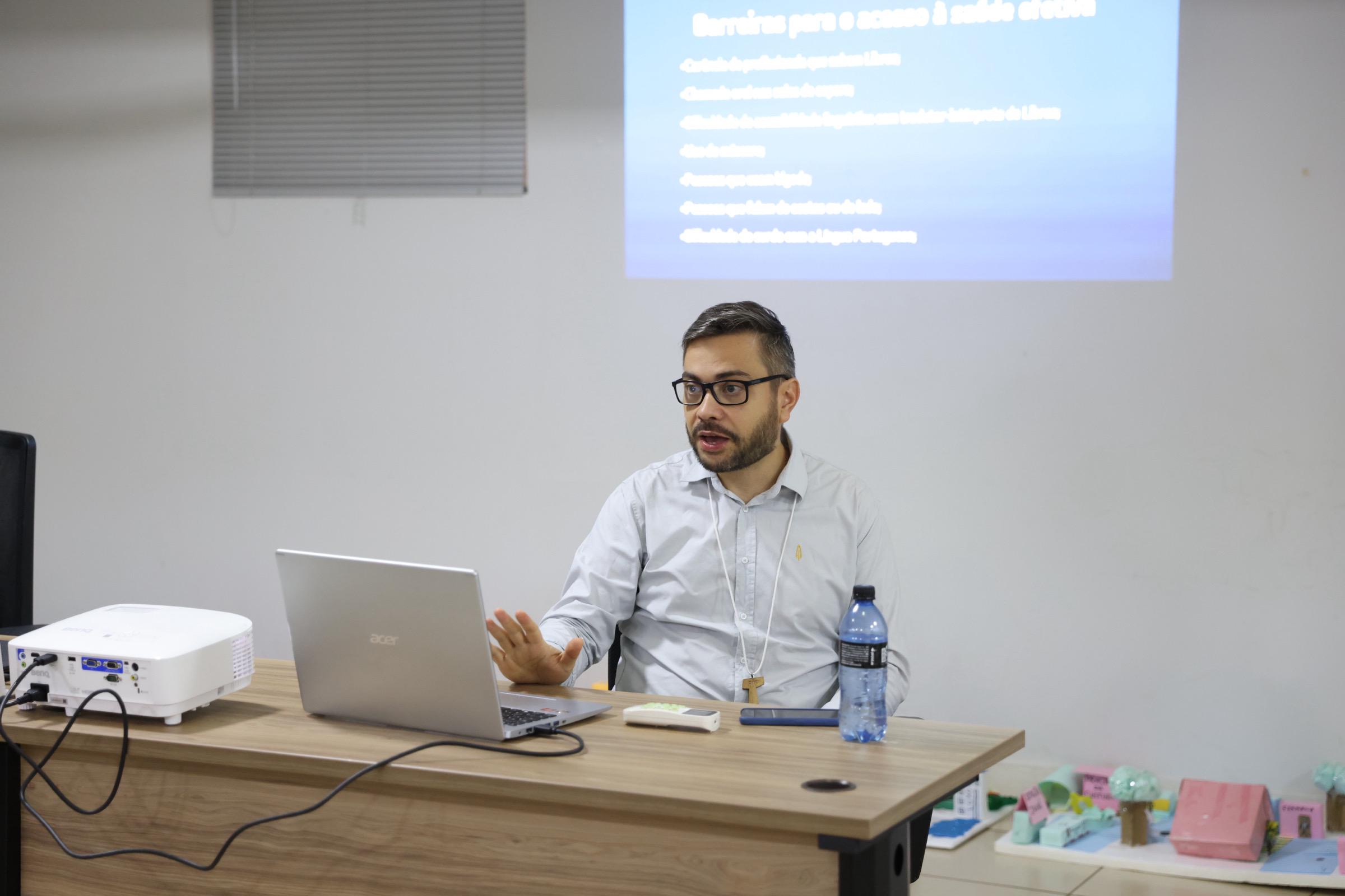 Felipe Coura palestrante da oficina
