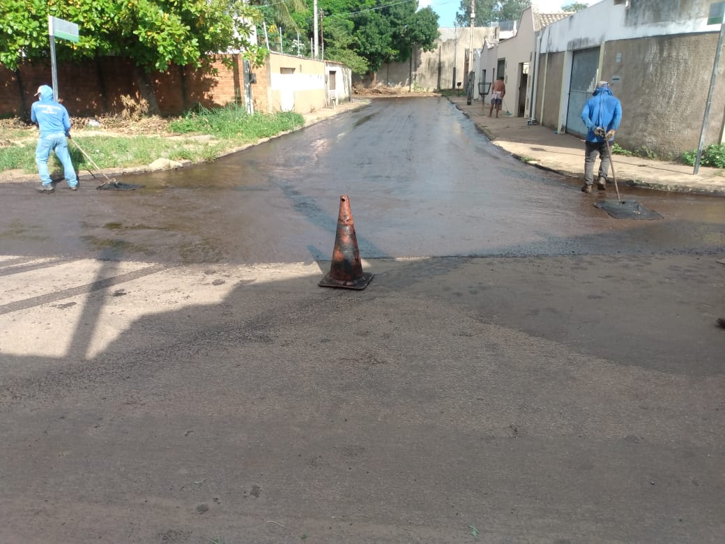 Seisp inicia na Arse 112, em Palmas, recuperação de pavimento de alamedas internas