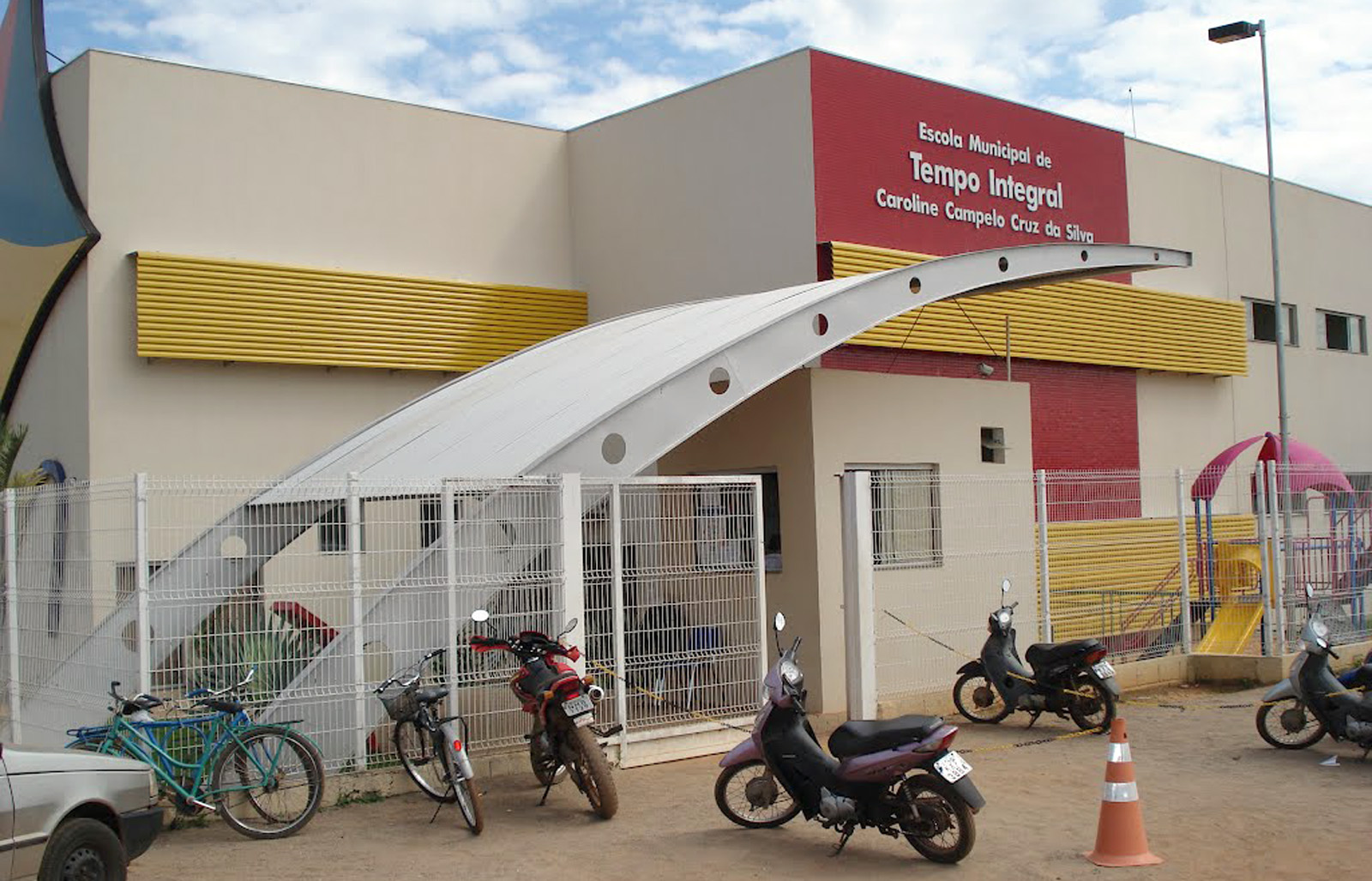 Comunicado – aulas ETI Caroline Campelo