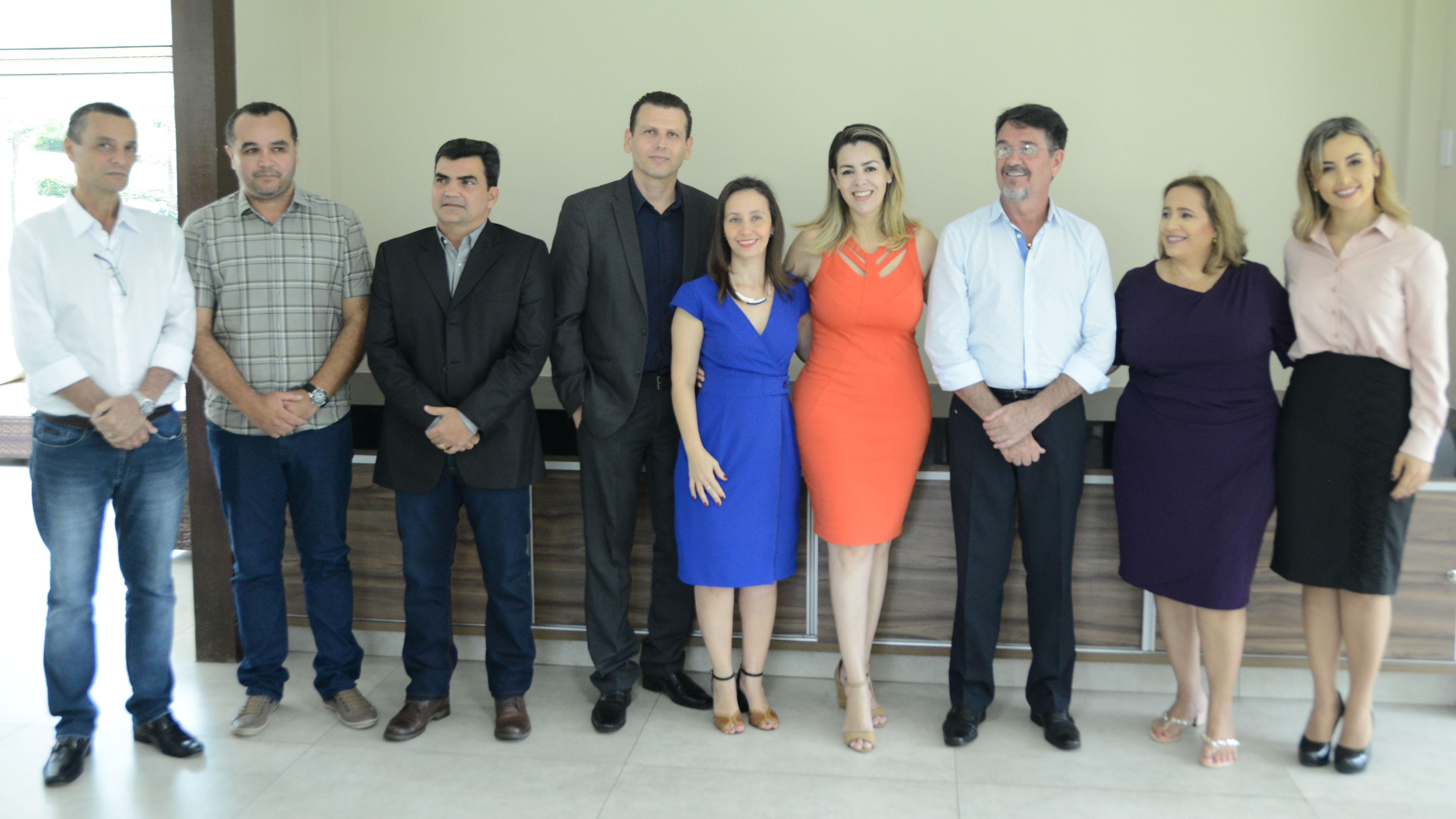 Prefeita Cinthia Ribeiro empossa novos secretários e reforça discurso de gestão eficiente