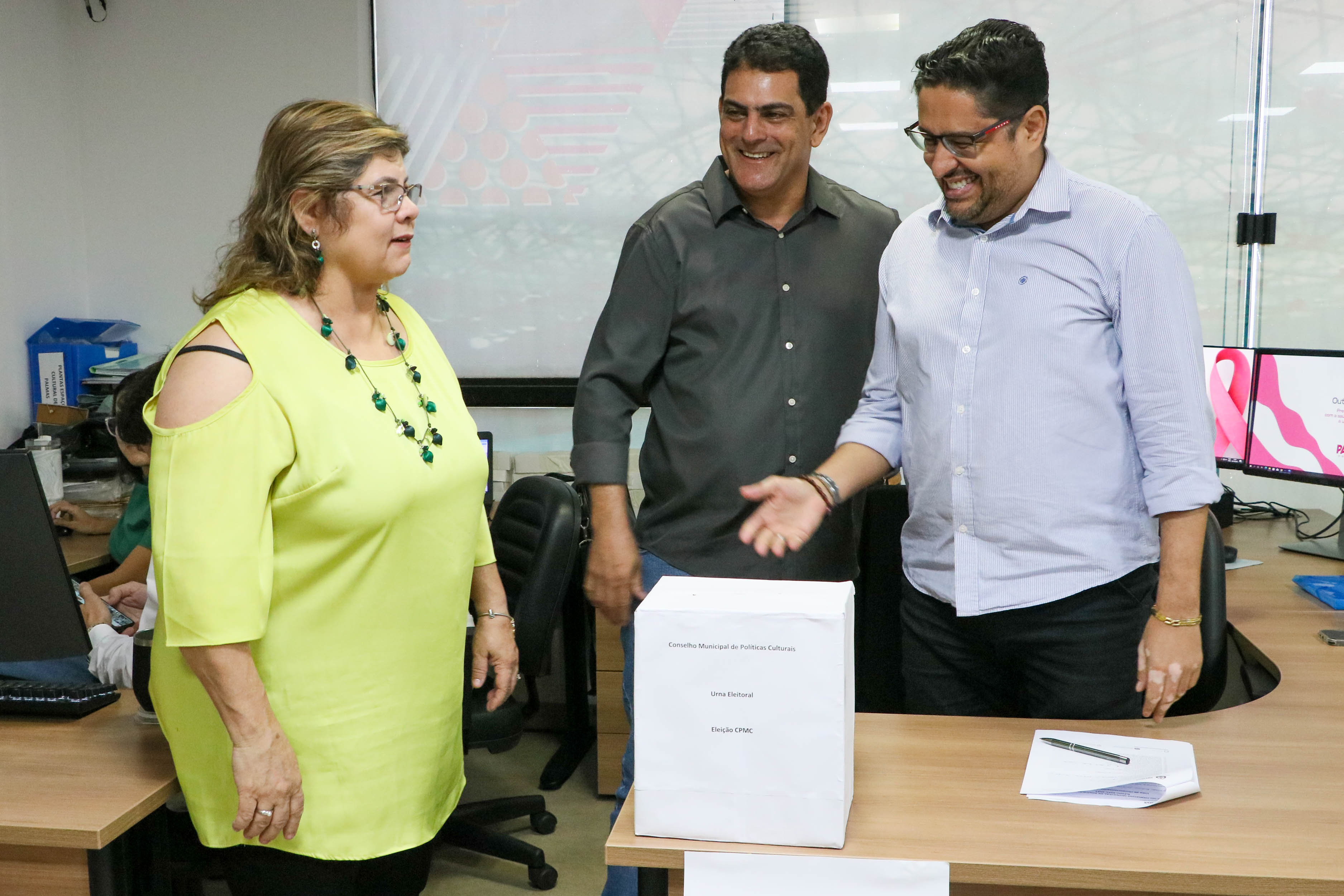 A presidente da FCP, Luara Aquino, e o secretário-executivo da instituição, Marcelo Lopes, prestigiaram o período de votação no Espaço Cultural