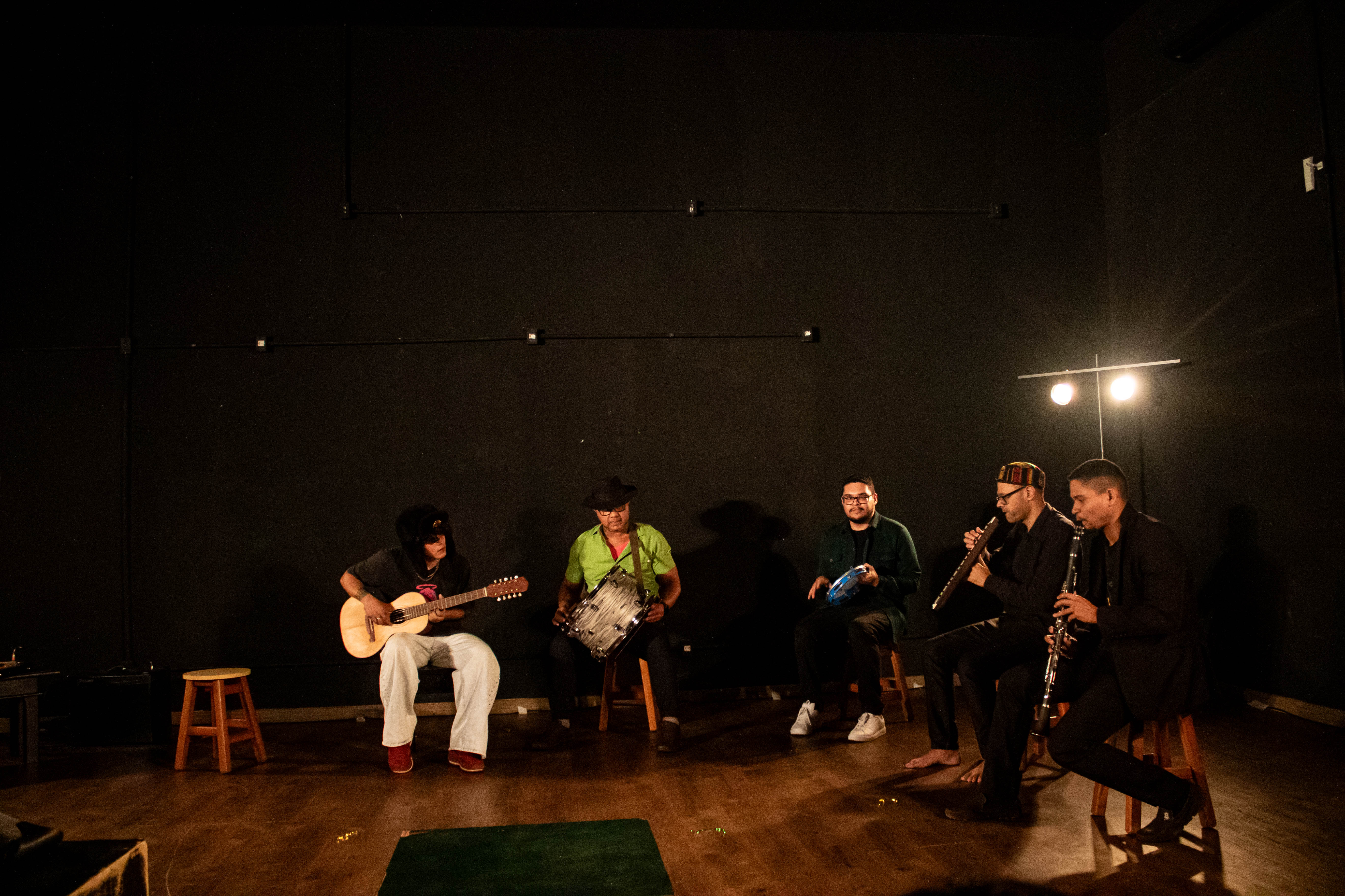 Principal conceito do trabalho é a ideia de improvisação sonora estruturada