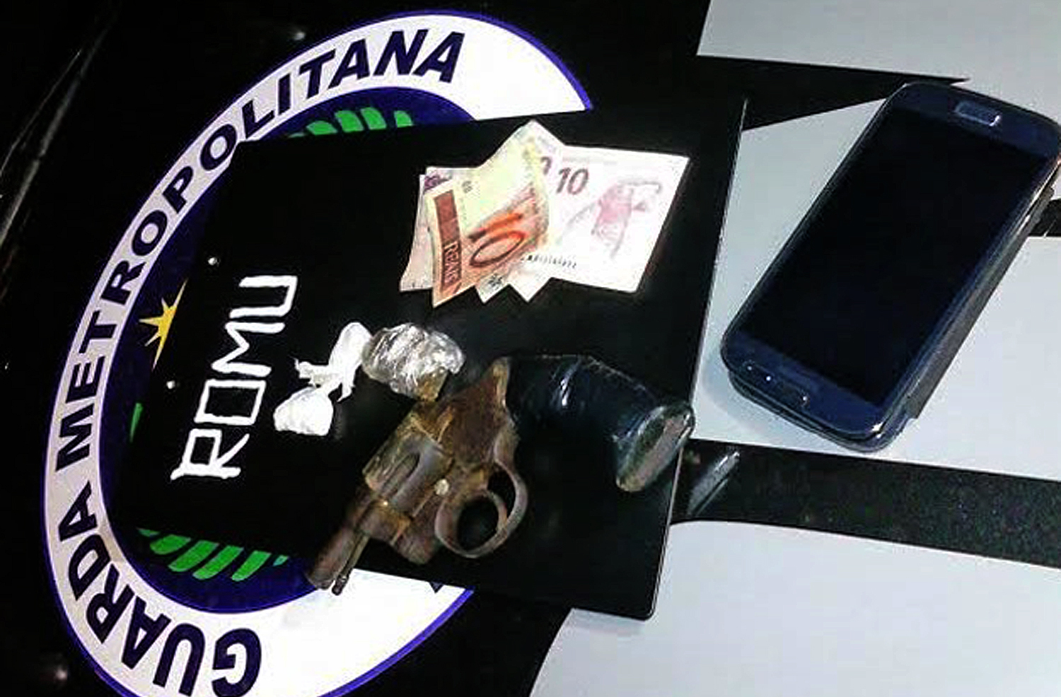 Guarda Metropolitana apreende menor que praticava ato infracional com uso de arma de fogo