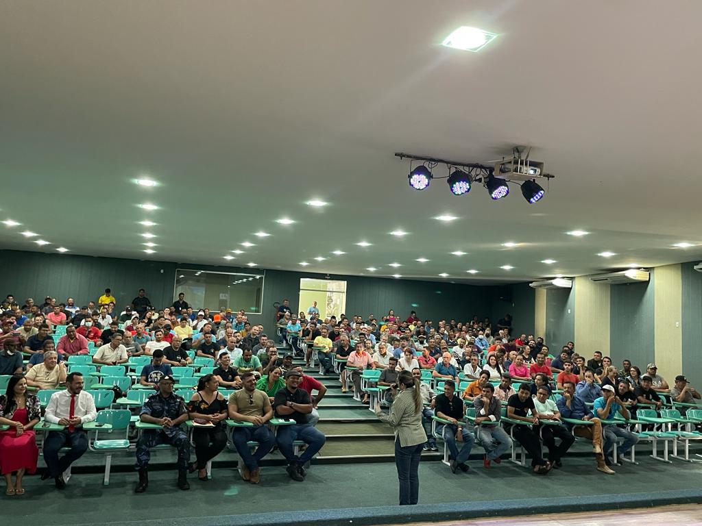 Vigias da rede de ensino recebem capacitação sobre segurança escolar