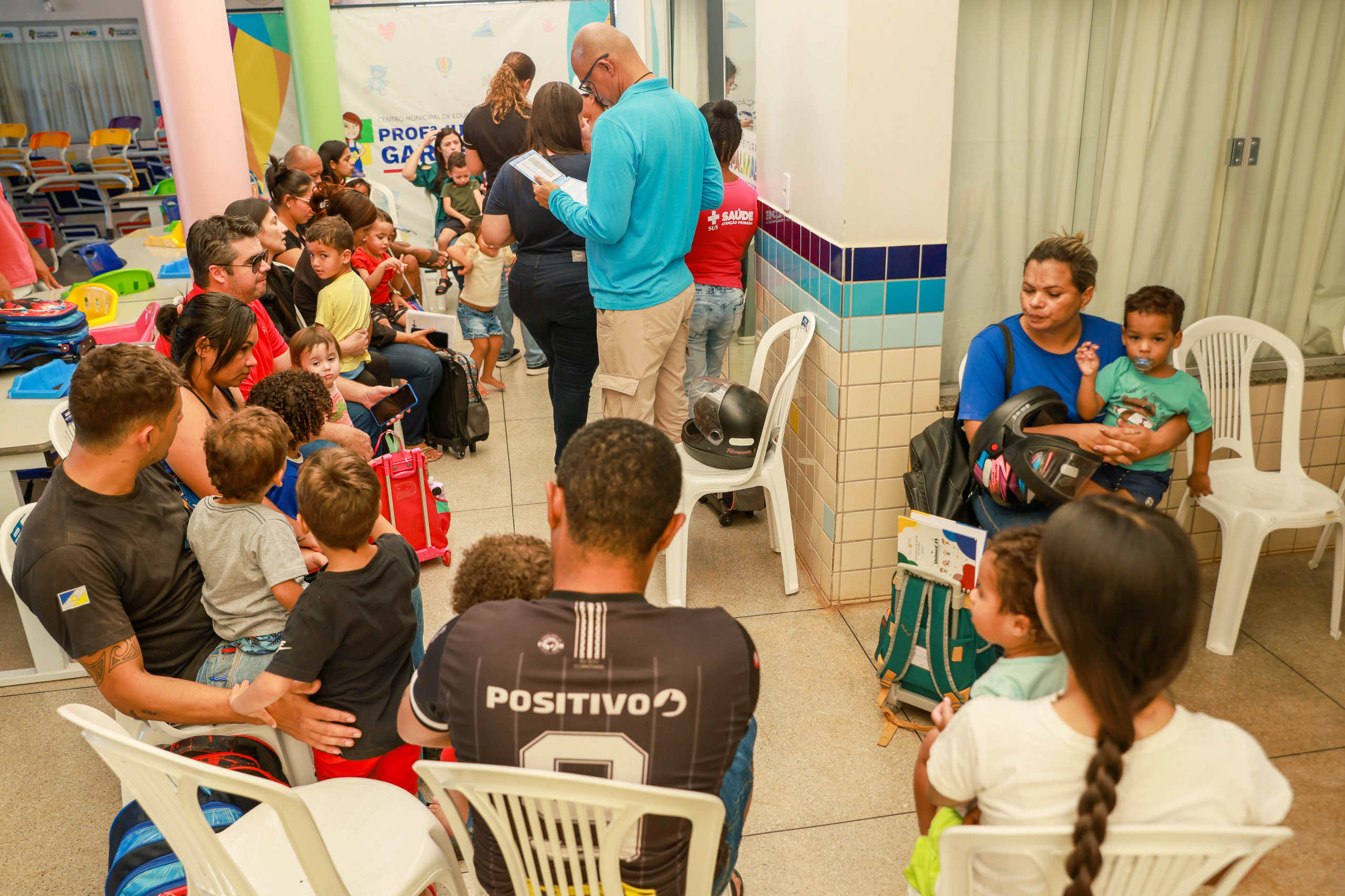 Mobilização é busca ativa para atualização da caderneta de vacinação das crianças