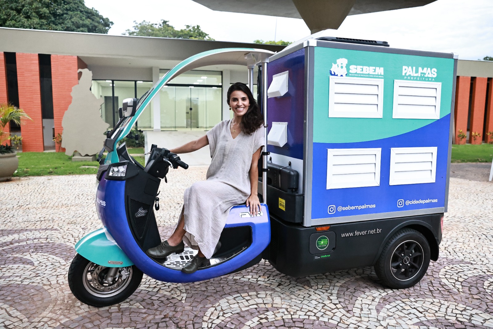 Moto doada para levar e buscar animais