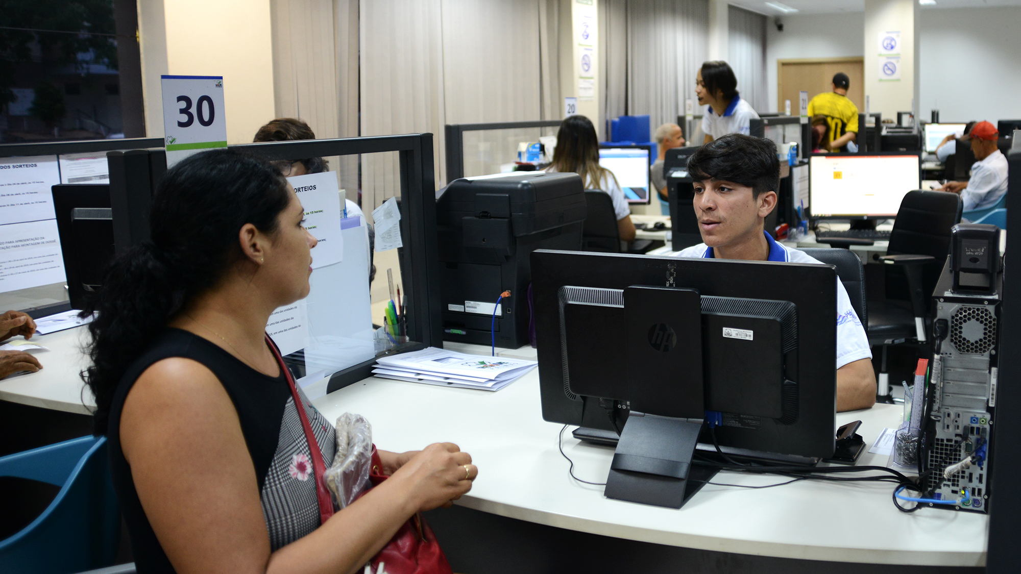 Análise de dossiês dos pré-selecionados no sorteio habitacional filtrará famílias que atendem requisitos; documentos devem ser entregues de 08 a 29 de abril