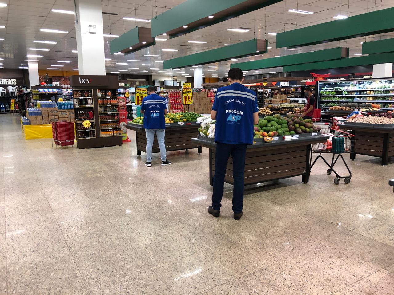 Procon Municipal de Palmas realiza pesquisa de preços dos itens que compõem a cesta básica