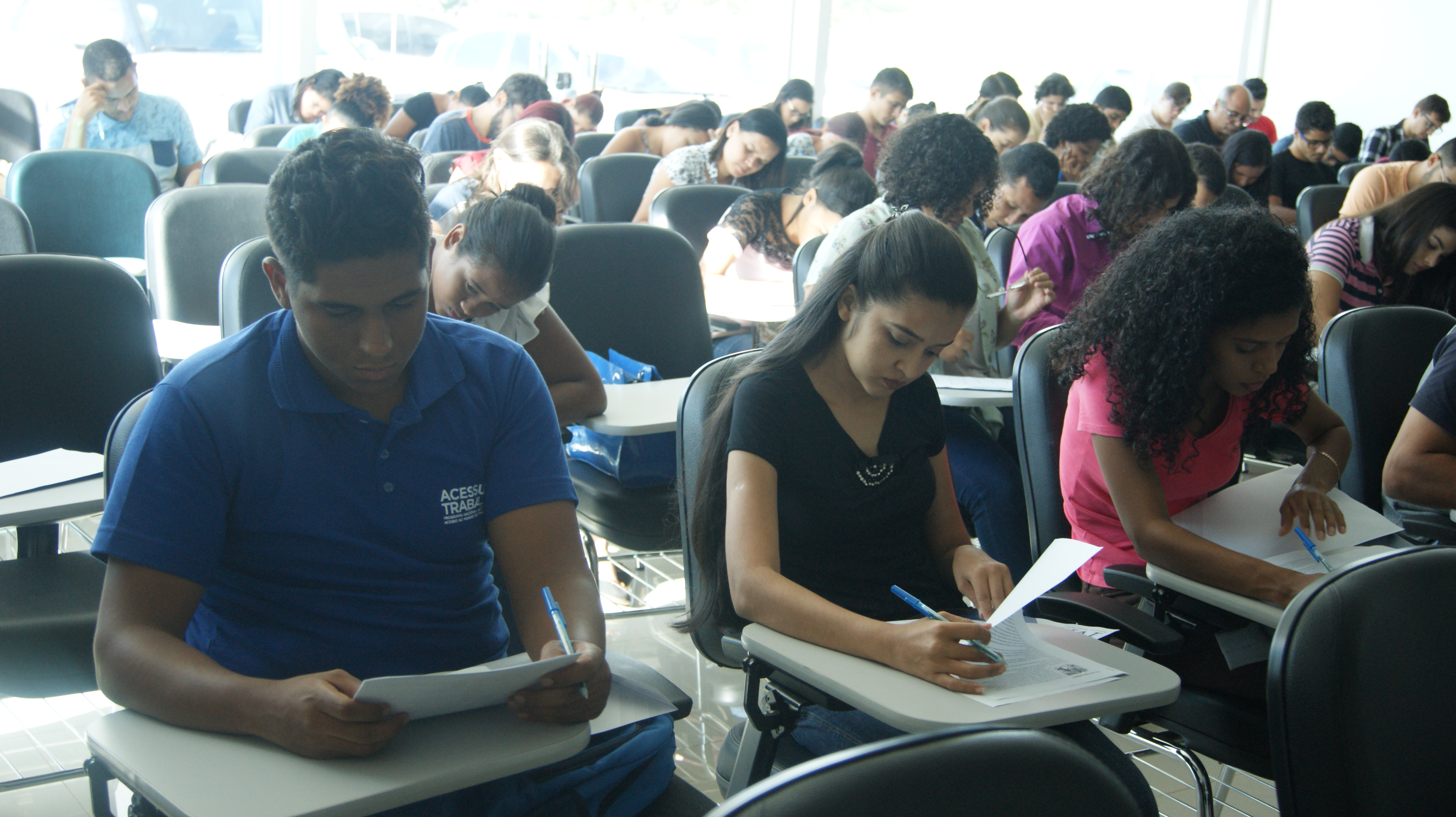 Mais de 70 estudantes participam de seleção de estágio no IVM