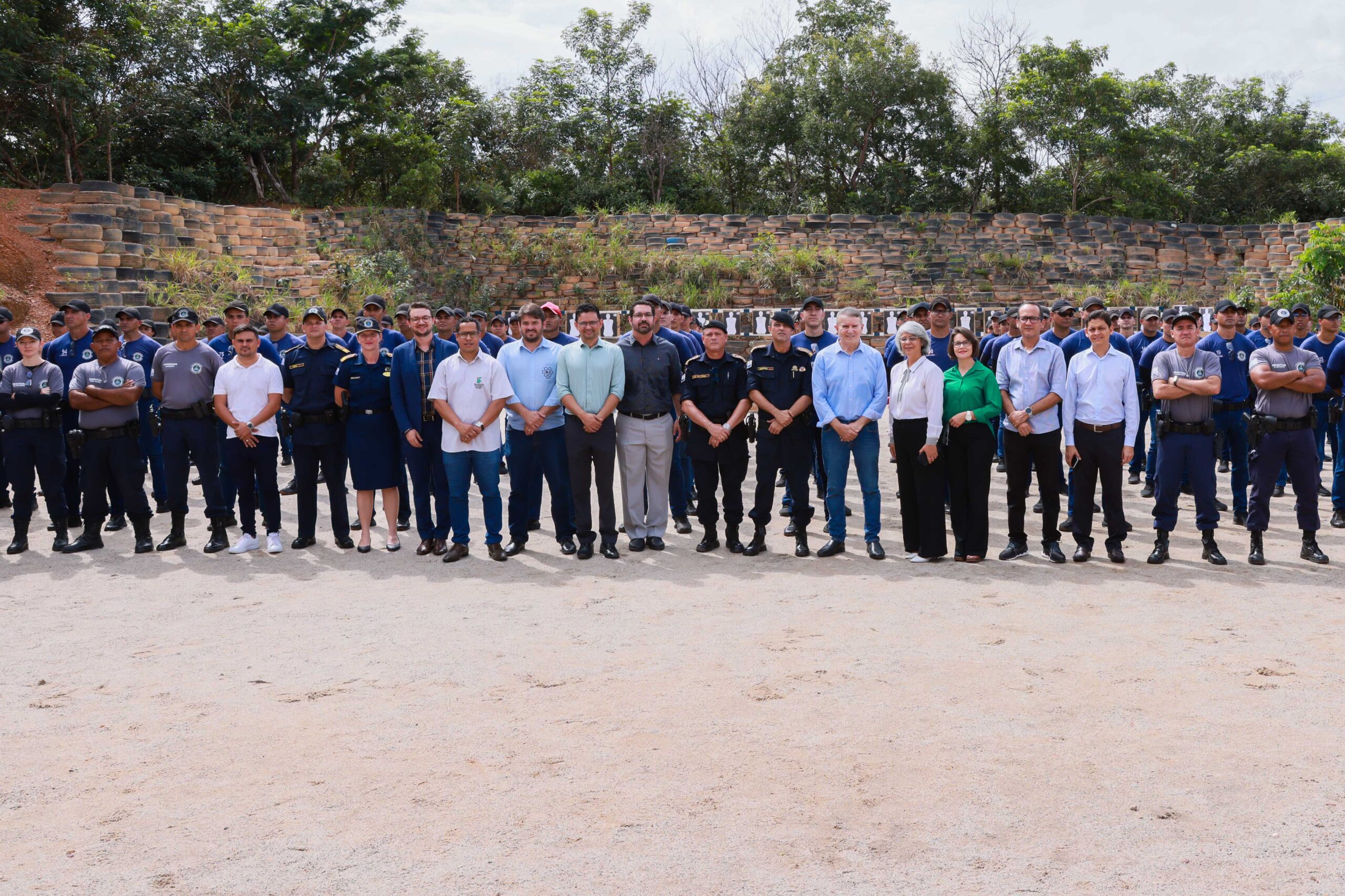 Prefeito Eduardo Siqueira acompanha formação da nova turma da Guarda Metropolitana de Palmas