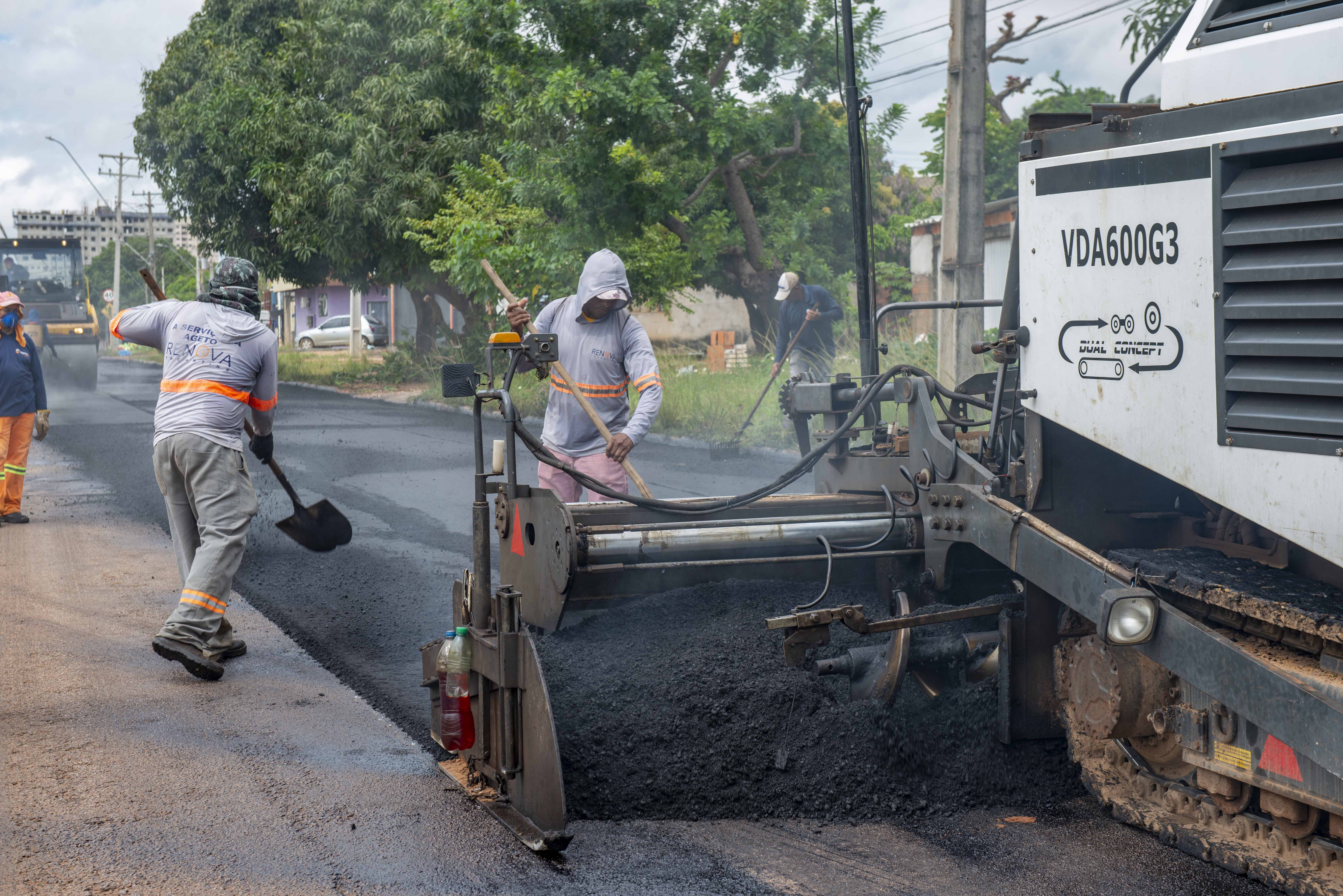 Lateral da Arse 62 passa por recapeamento para recuperação de asfalto