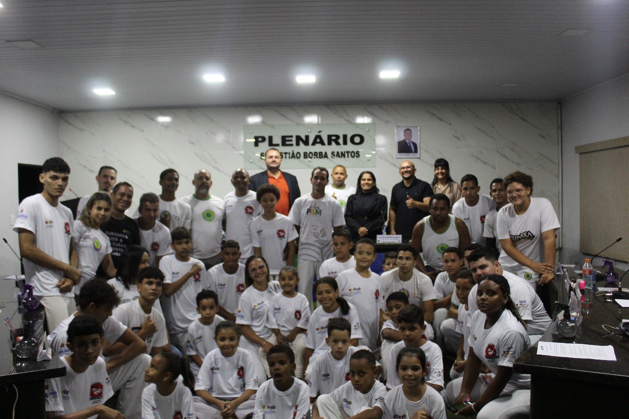 Ao lado do grupo Capoeira Tradição, a Prefeitura de Palmas e a Fecatins apresentaram as ações do projeto Palmas Capital da Capoeira, promovendo o intercâmbio de experiências e o fortalecimento da rede de capoeira no estado