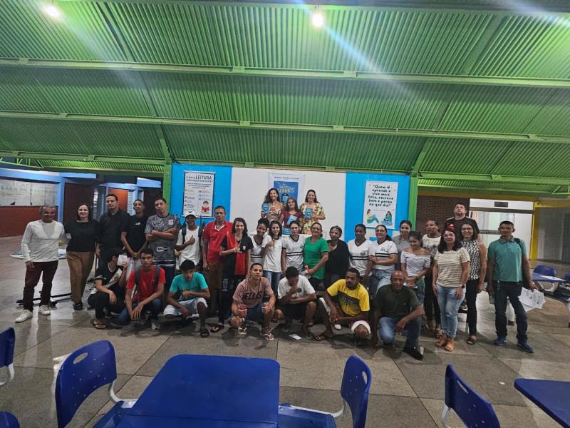 Projeto Biblioteca Mágica Itinerante leva literatura e poesia para alunos da EJA