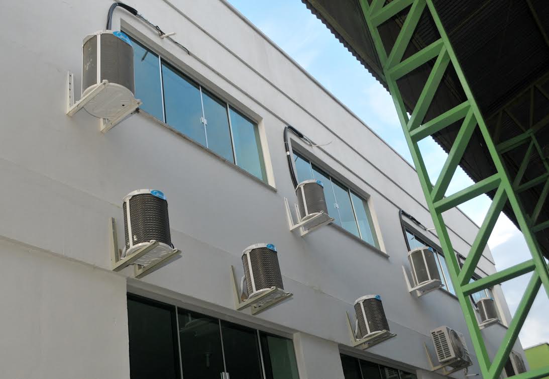 Mais de 60% das escolas municipais estão com ar-condicionado em funcionamento