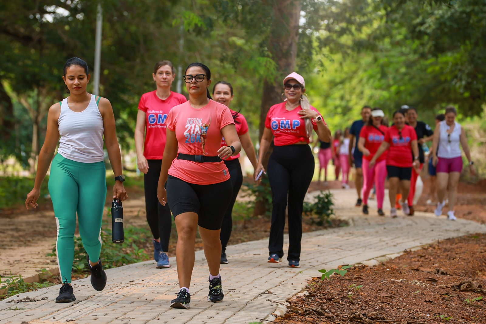 Mulheres da Guarda Metropolitana de Palmas realizam caminhada no Parque Cesamar em alusão ao Dia Internacional da Mulher, comemorado neste sábado,08