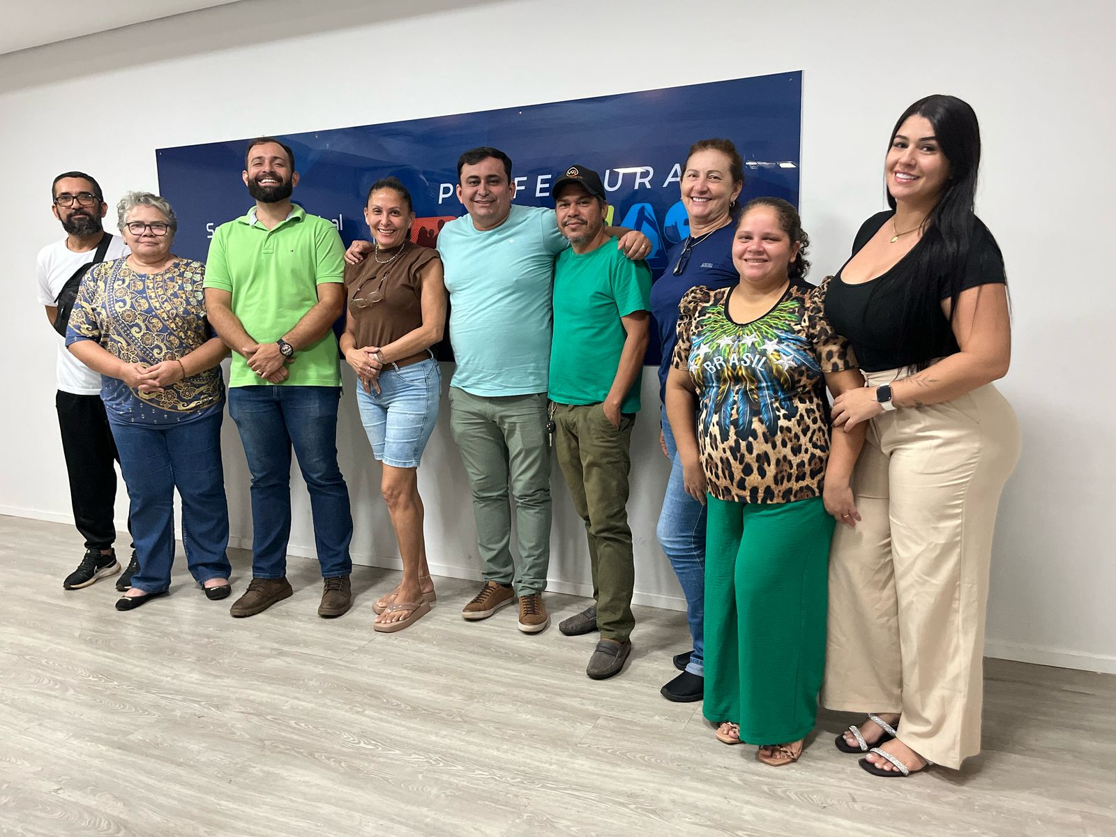 Comerciantes da Apinajé em visita a Sedeem