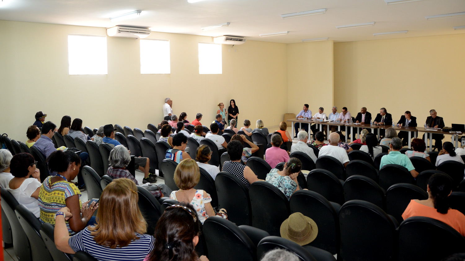 Luta por aposentadoria e maior acesso à Justiça Trabalhista marca audiência pública com idosos