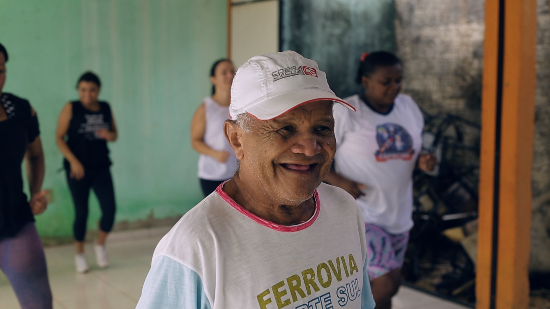 Grupo de Idosos do CSC Loiane Moreno participam de atividade no Parque Cesamar