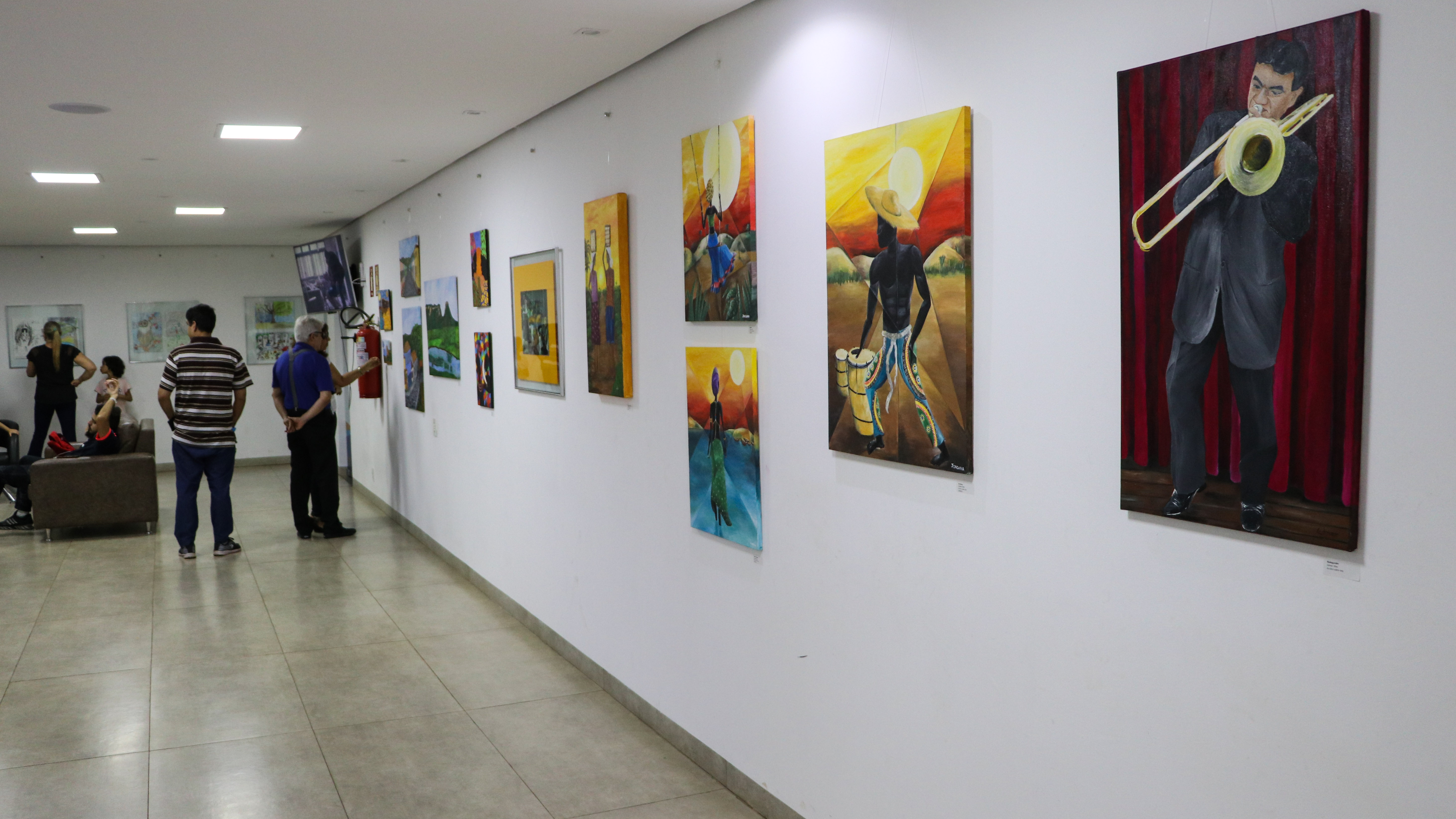 Alunos de Desenho e Pintura em Tela do Centro de Criatividade realizam Mostra Didática de Artes Visuais