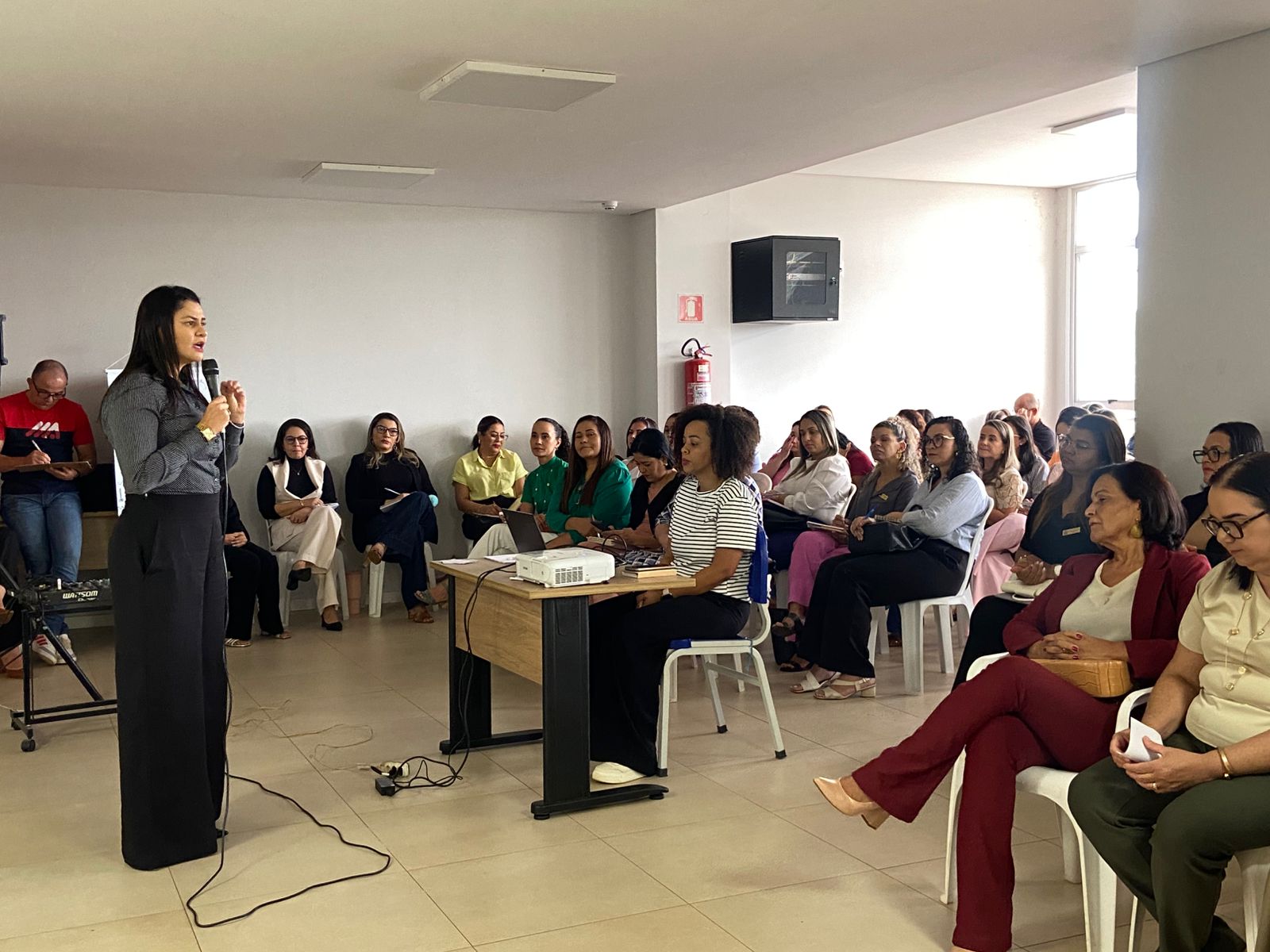 Educação de Palmas reúne diretores da rede municipal de ensino para alinhamento das ações de encerramento do ano letivo