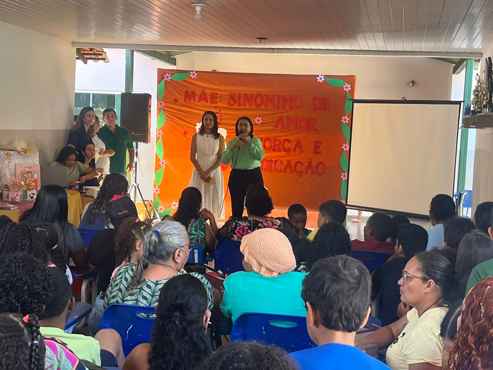 Mães da região rural de Taquaruçu e Buritirana receberam homenagens nesta sexta-feira, 09