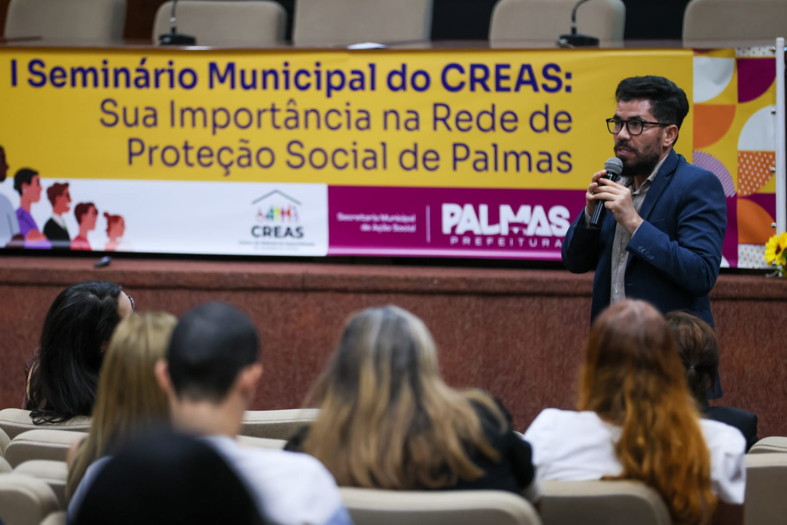 Valdiosmar Vieira falou sobre como diversos marcadores sociais se cruzam e agravam as situações de vulnerabilidade