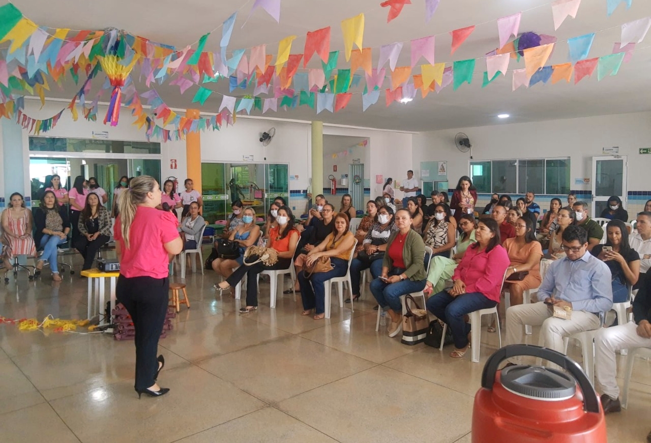 Representantes do MEC, secretários municipais e técnicos de educação do Tocantins visitam escolas e Cmeis da Capital