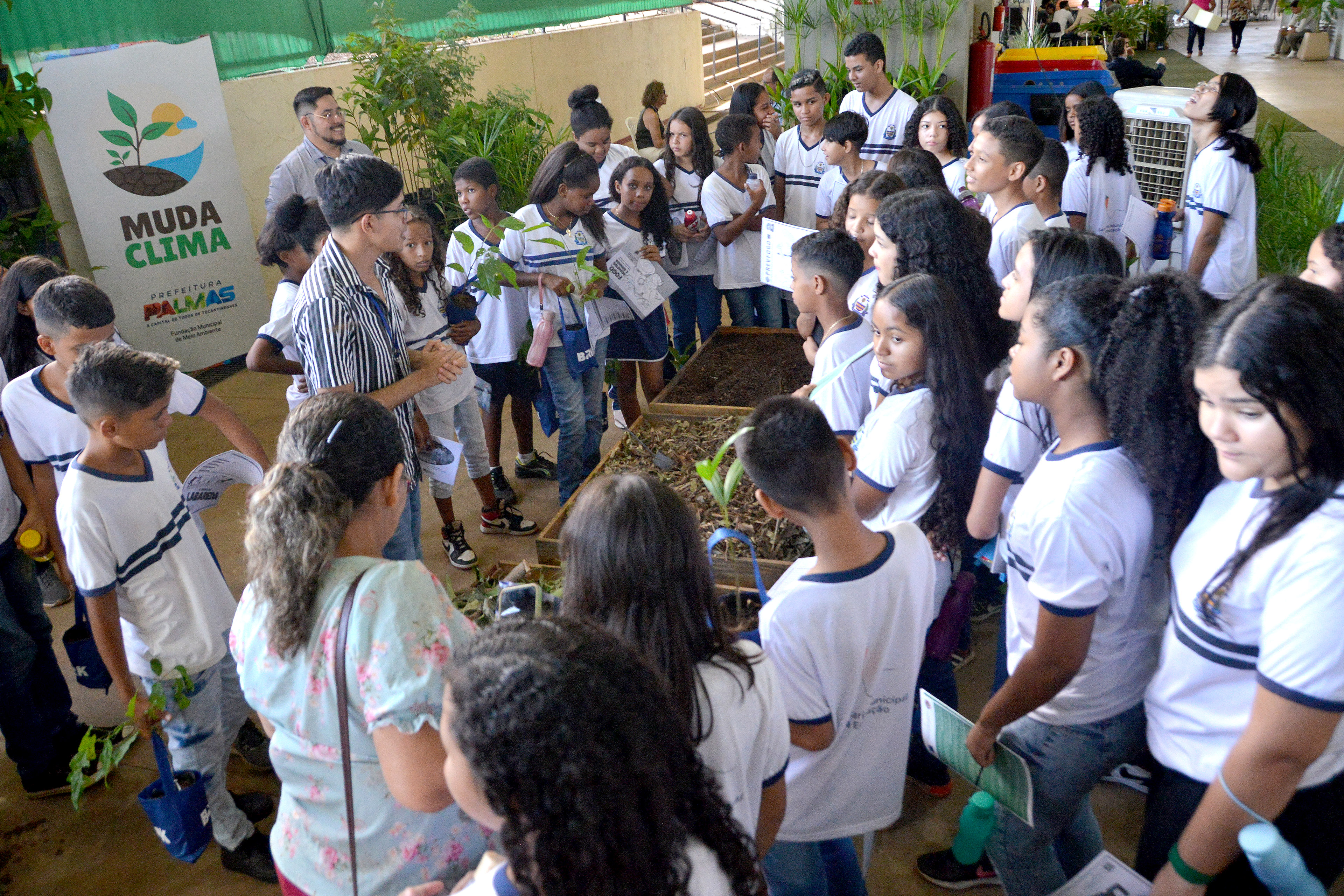 Praça da Sustentabilidade encanta por oferecer conhecimento a visitantes