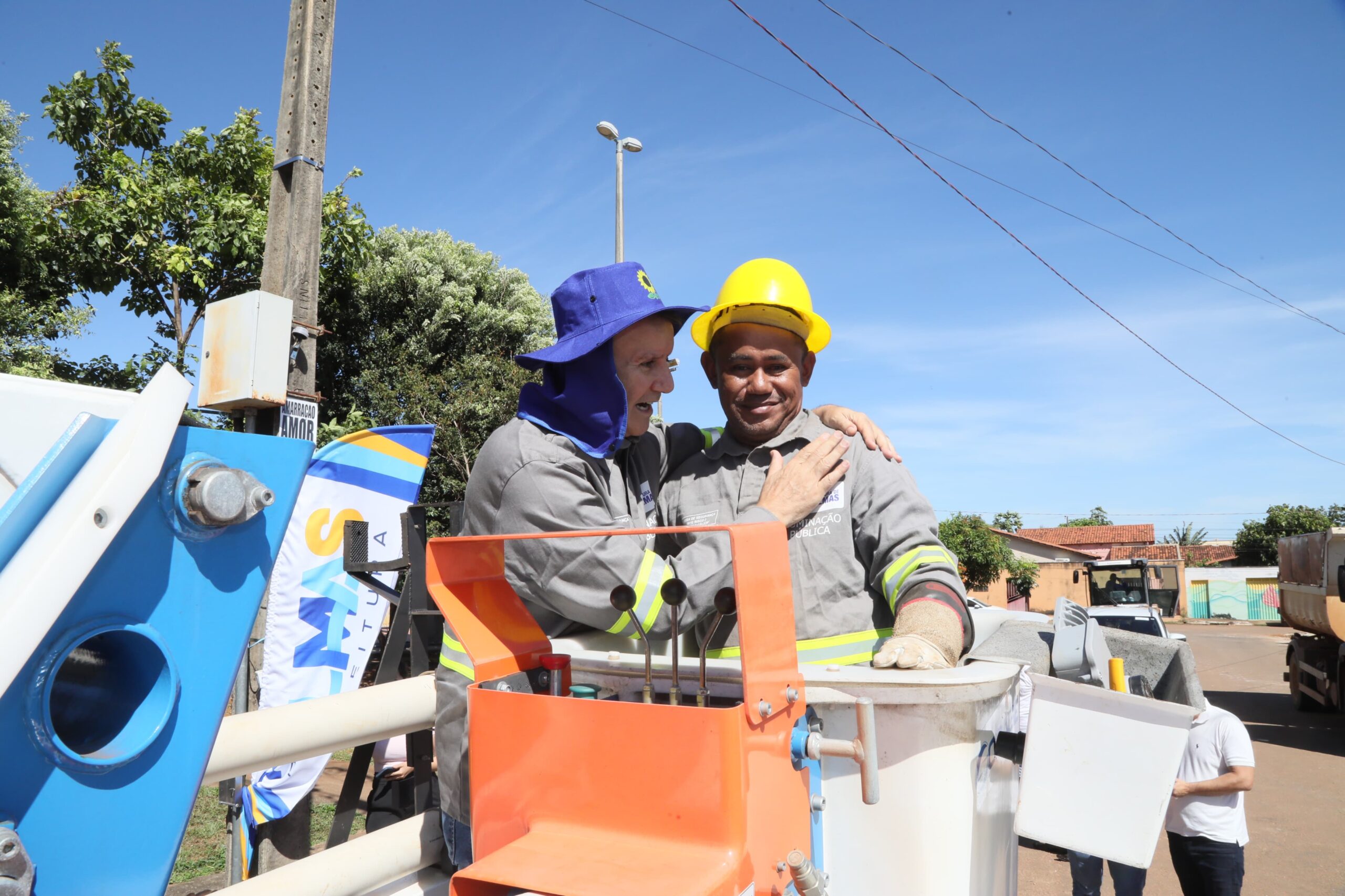 Prefeitura presente: setores e quadras da região norte recebem força-tarefa de serviços de infraestrutura com Operação Palmas Bem Cuidada
