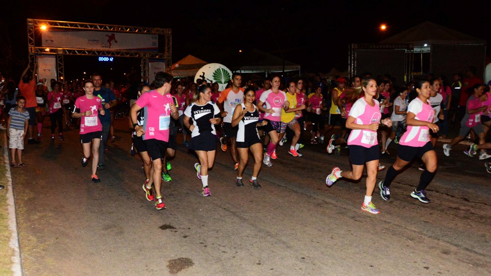 Corredores tomam as ruas de Palmas na abertura do Circuito Virgílio Coelho