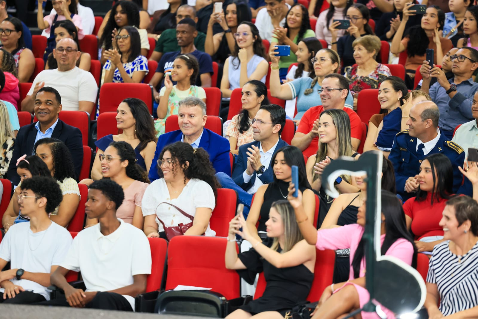 Público compareceu em peso para assistir o Coral Jovem e a Orquestra da Guarda Metropolitana de Palmas no 4ª Concerto de MPB