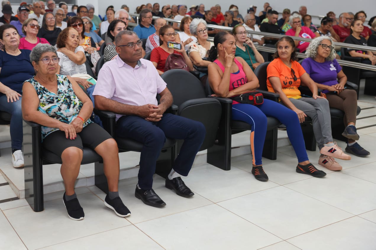 Idosos de Palmas recebem palestra sobre cuidados com a saúde óssea