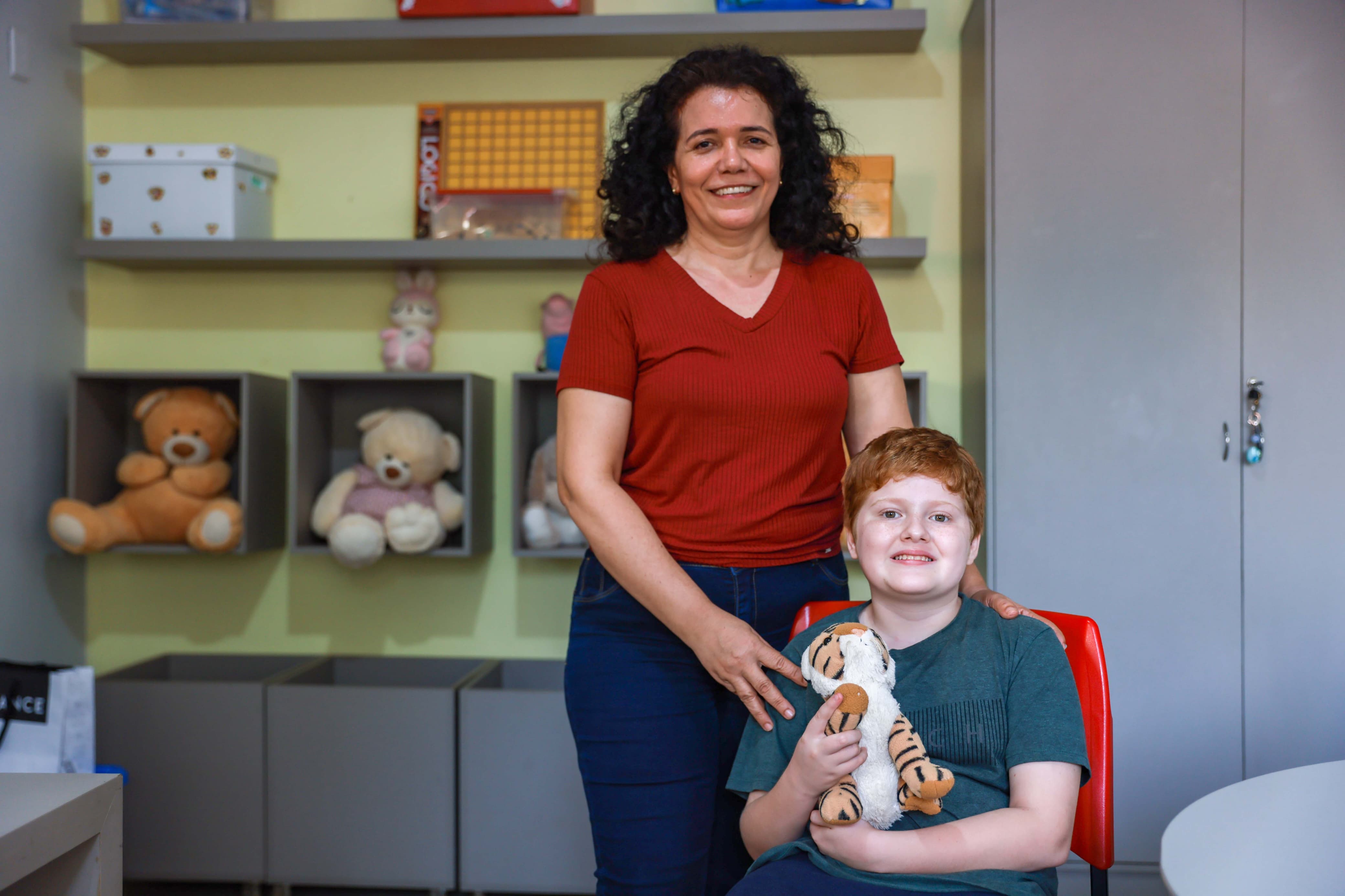 A educadora conta que busca observar quais são as maiores dificuldades dos seus alunos para personalizar um plano de trabalho
