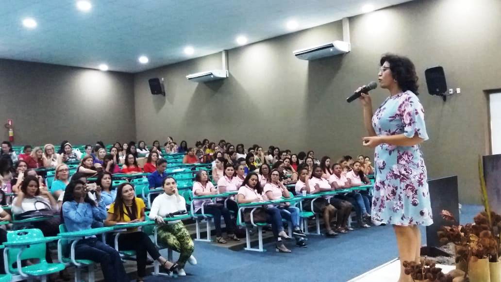 Profissionais de escolas e Cmeis de Palmas socializam experiências das práticas pedagógicas do Circuito A