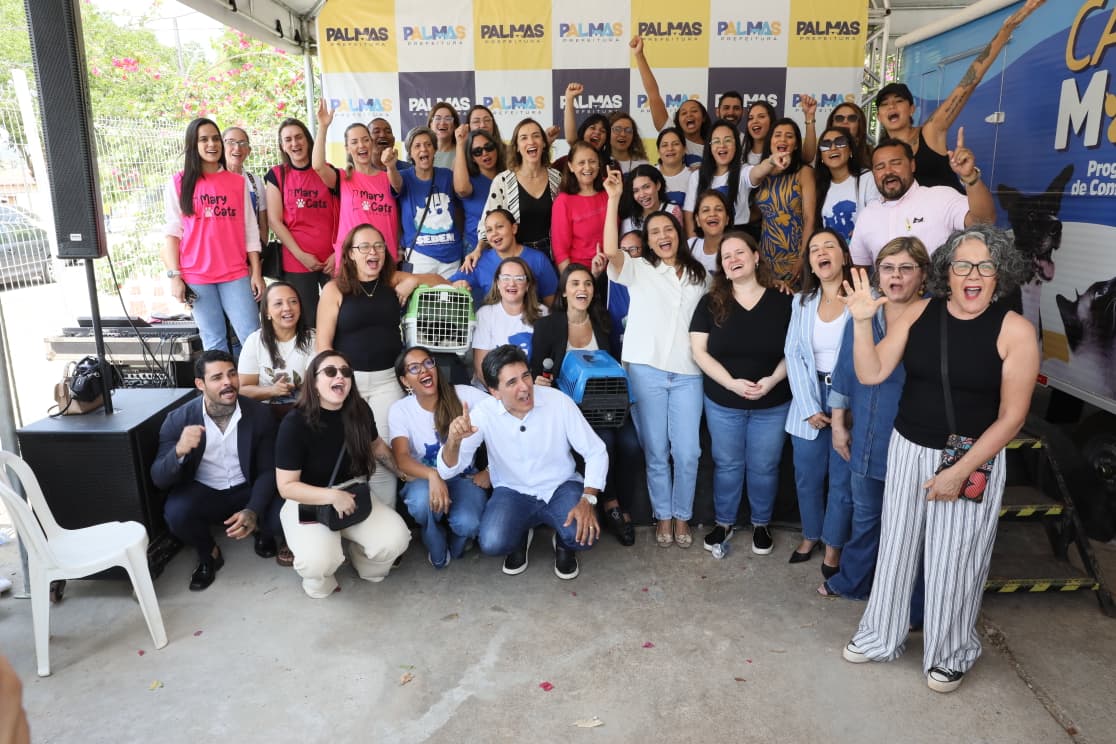 Veículo, no estilo trailer, é composto por cinco salas climatizadas, sendo elas: sala de tricotomia, sala de assepsia/paramentação, sala cirúrgica, sala pós-cirúrgica e banheiro