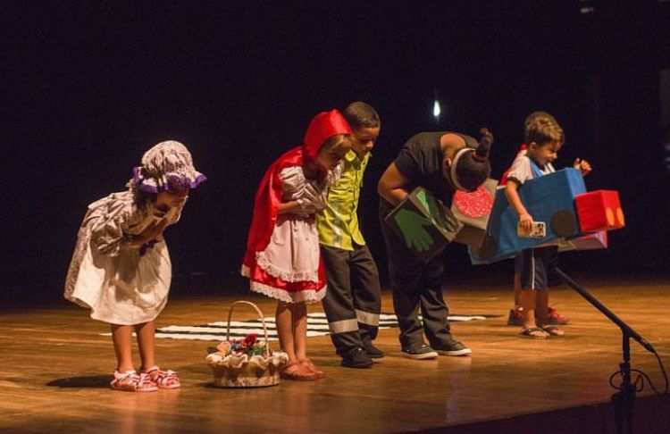 Festival Estudantil Temático Teatro para o Trânsito premia escolas destaques