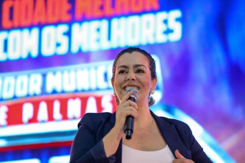 Prefeita Cinthia Ribeiro comemora aprovação de matéria de interesse dos servidores da Capital