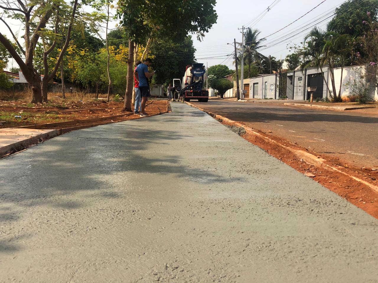 Obra da nova praça da Arne 53 avança com construção da pista de caminhada