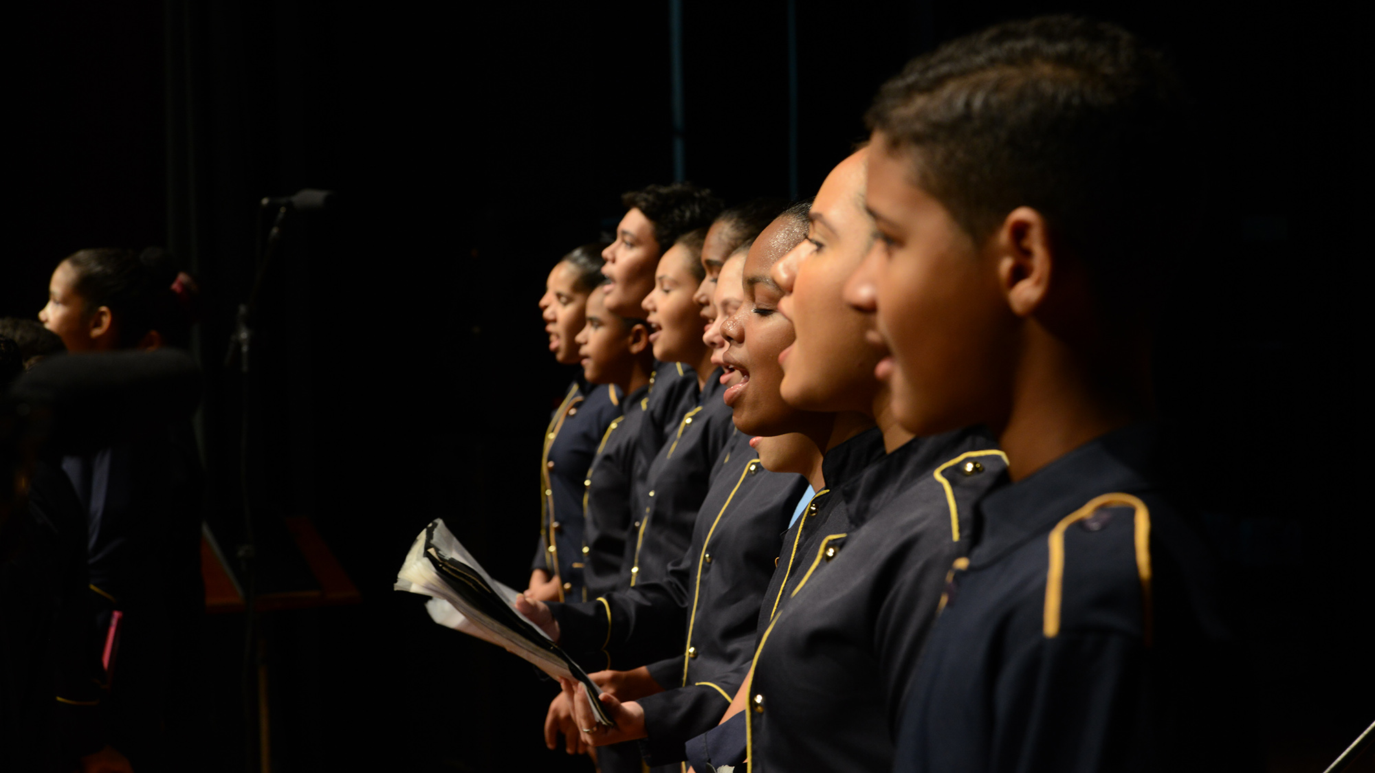 Coral Jovem da Guarda Metropolitana de Palmas se apresenta no Hospital Infantil de Palmas