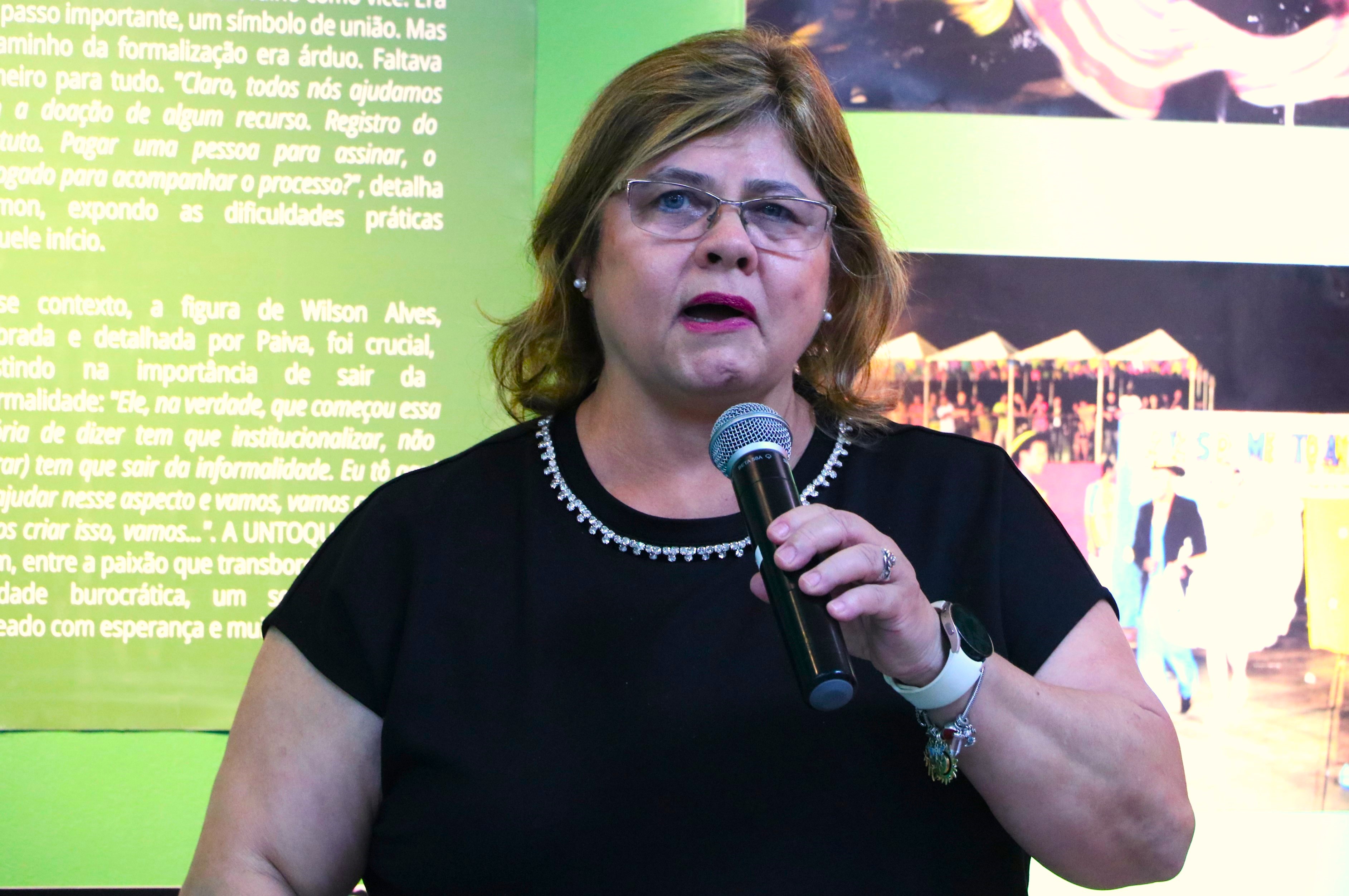 “A exposição é uma forma de valorizar a cultura de um povo que acredita na sua força e, ao mesmo tempo, fortalece a cadeia produtiva e movimenta a economia criativa em todo o Estado”, disse Luara durante o evento