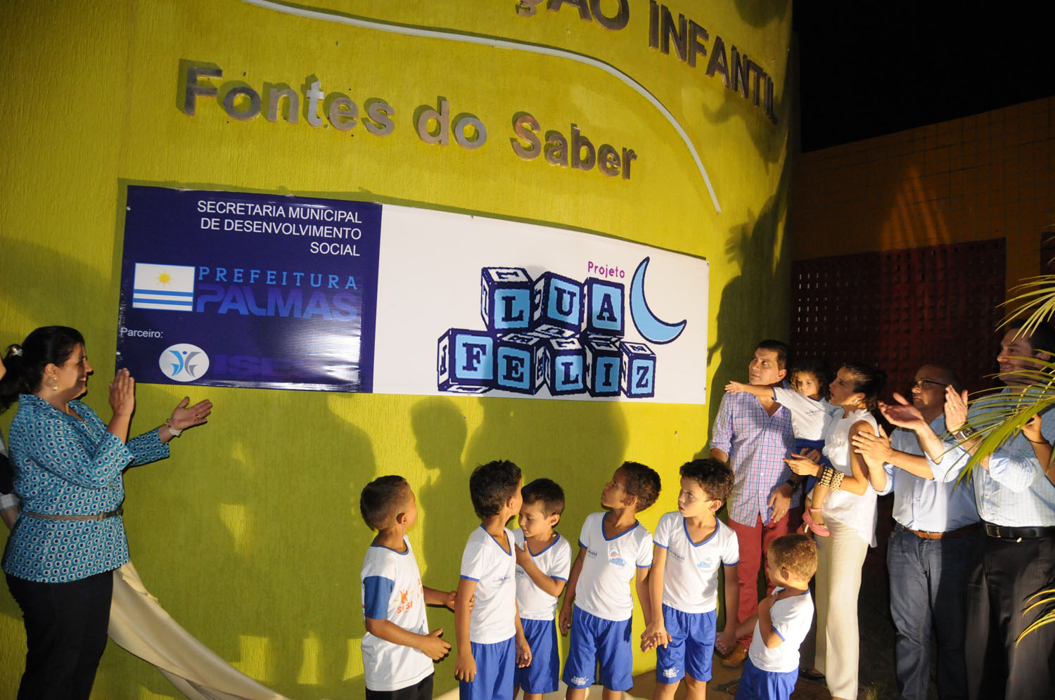 Projeto Lua Feliz encerra Semana do Conto Infantil no CMEI Pequenos Brilhantes