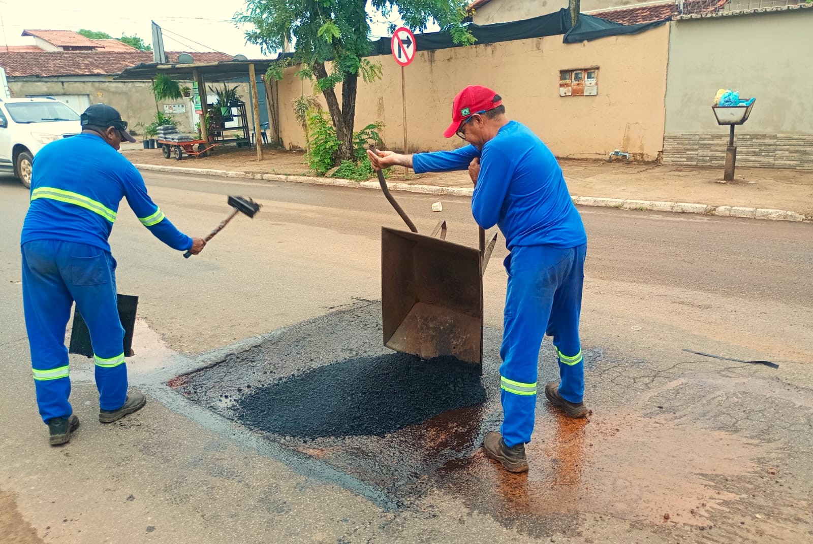 Prefeitura de Palmas mantém serviços de tapa-buraco no período chuvoso