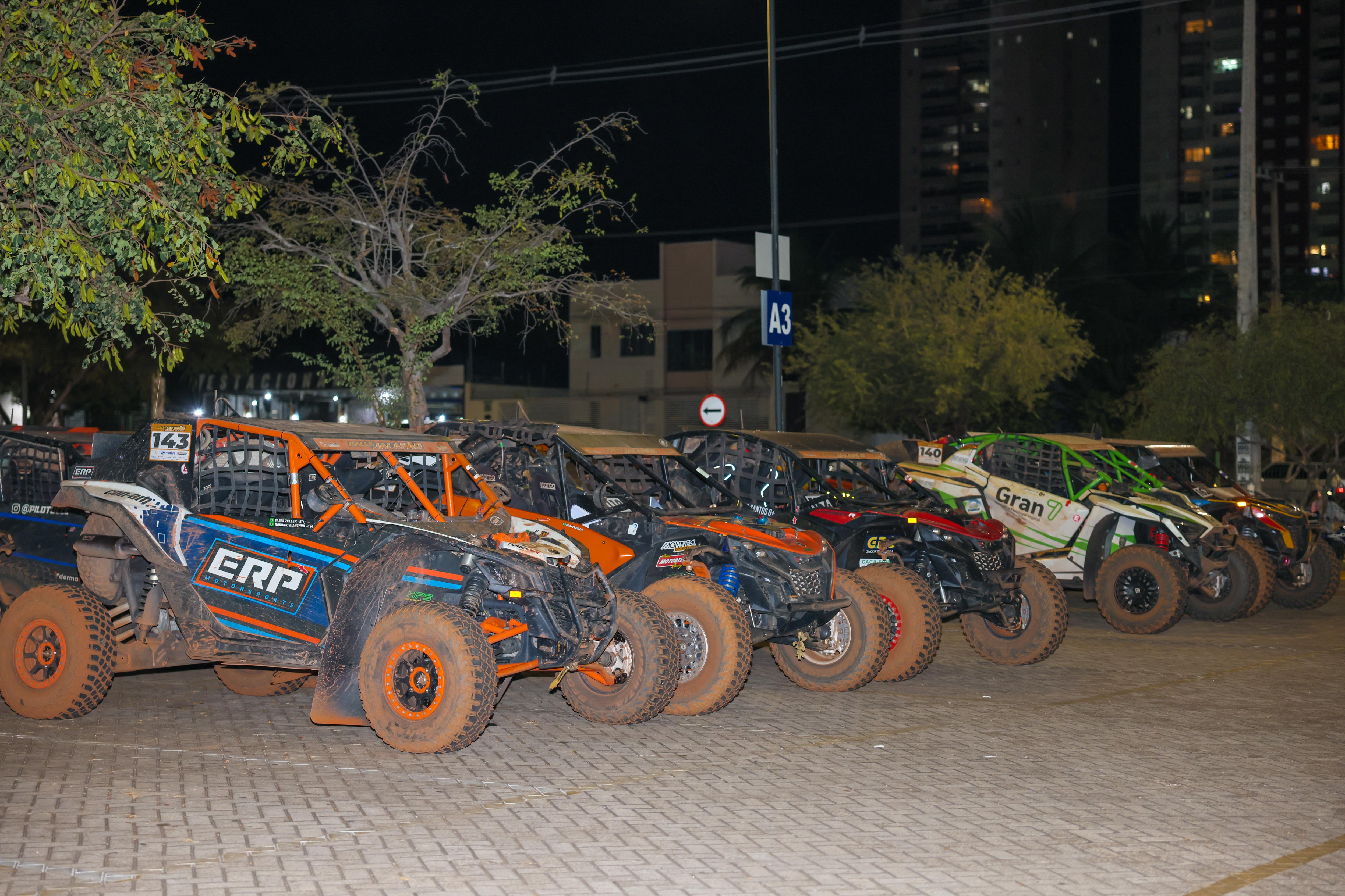 Depois de quatro dias percorrendo estradas e trilhas, competidores retornaram a Palmas nesta quinta, 19 (Foto: Regiane Rocha)